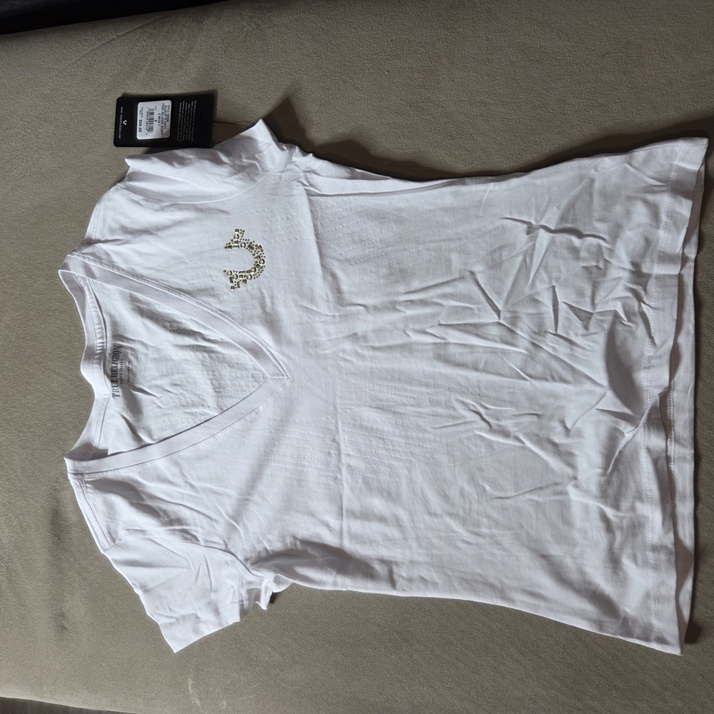 True Religion White V-Neck Short Sleeve Tee with Rhinestone Horseshoe
